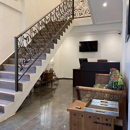 Eagle Vault Hotel Kwabenya Luaran gambar