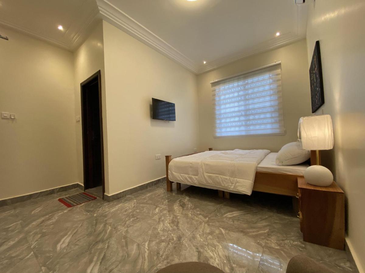 Eagle Vault Hotel Kwabenya Luaran gambar