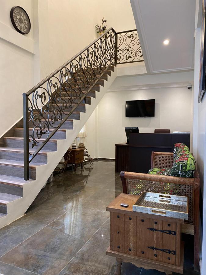Eagle Vault Hotel Kwabenya Luaran gambar