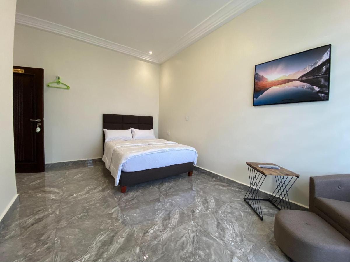 Eagle Vault Hotel Kwabenya Luaran gambar