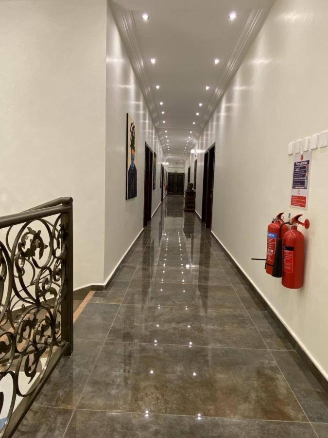 Eagle Vault Hotel Kwabenya Luaran gambar