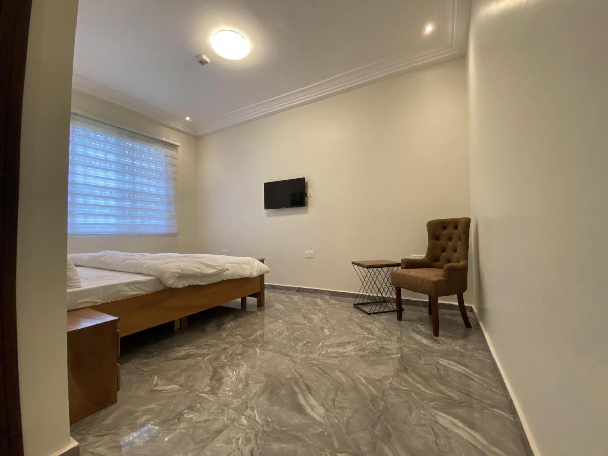 Eagle Vault Hotel Kwabenya Luaran gambar