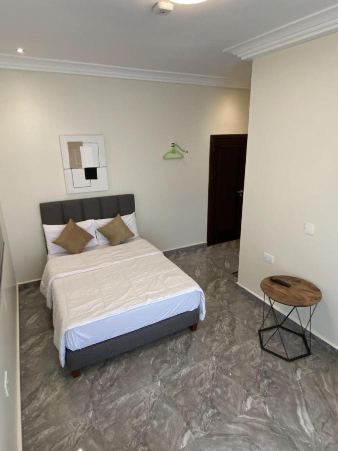 Eagle Vault Hotel Kwabenya Luaran gambar